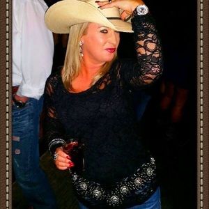 Meet your Posher, Rebecca